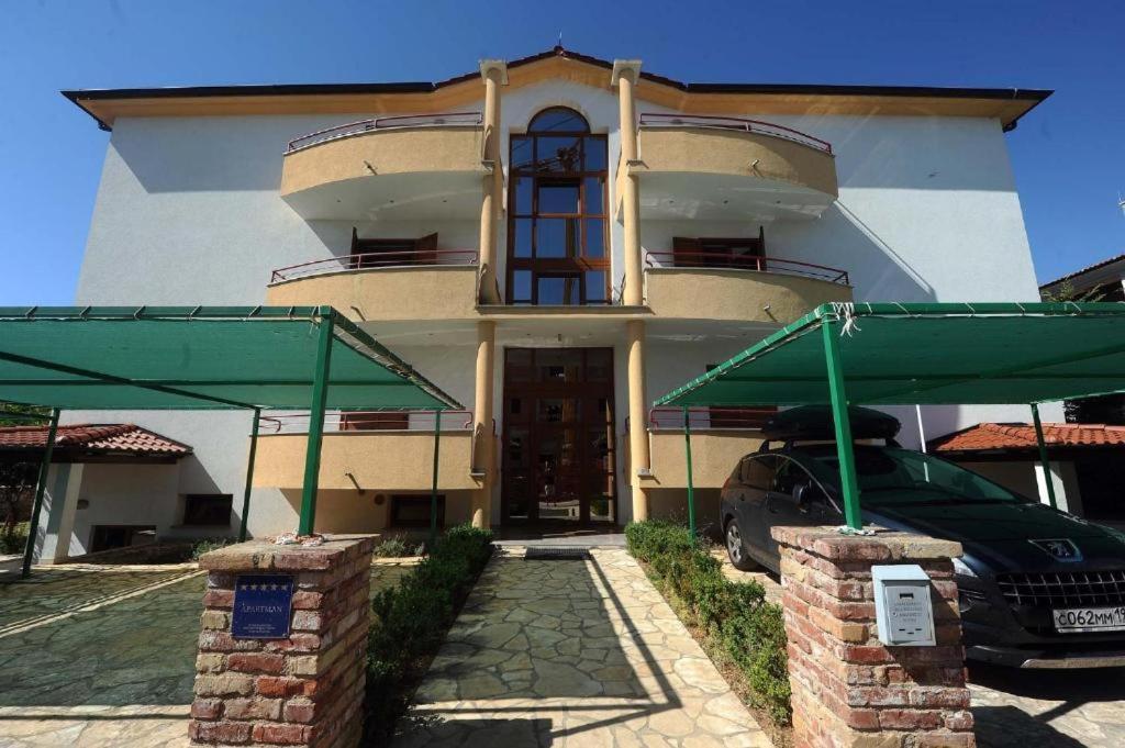 Apartments Ana Wellness S Rovigno Esterno foto