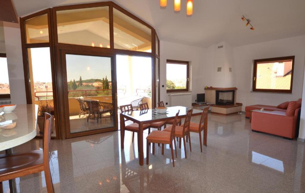 Apartments Ana Wellness S Rovigno Esterno foto